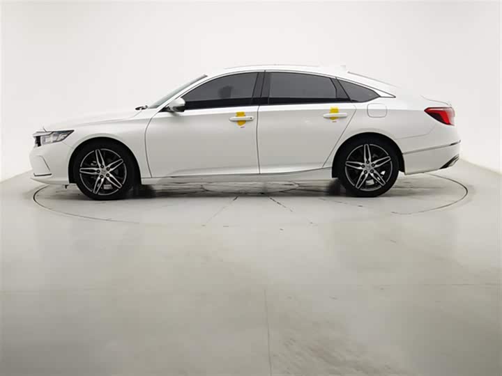 Фото 5 - Honda Inspire