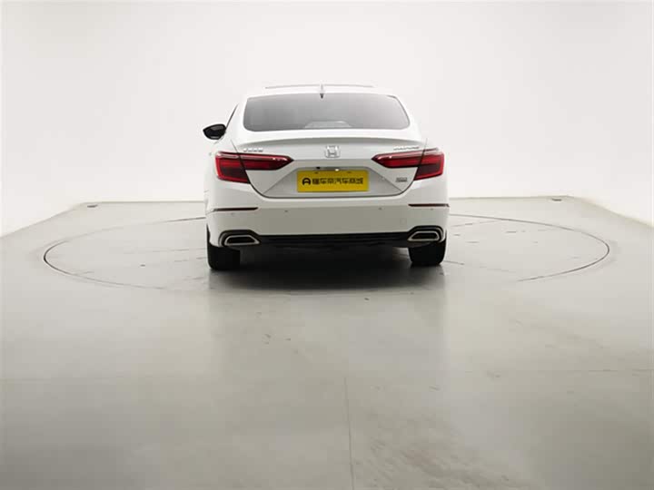 Фото 7 - Honda Inspire