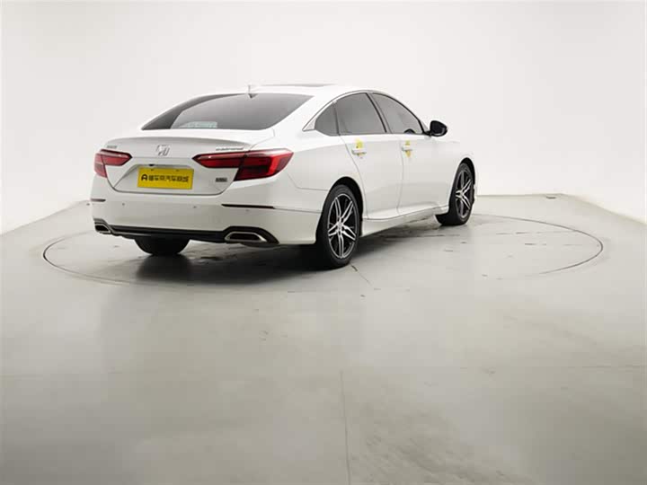 Фото 8 - Honda Inspire