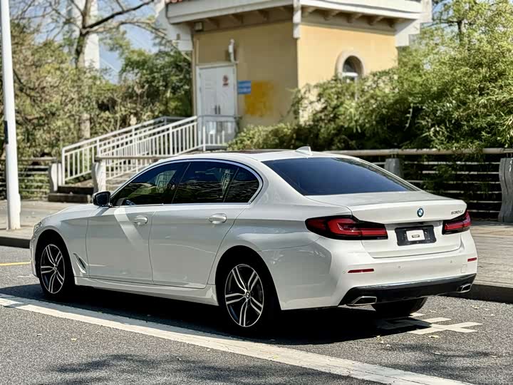 Фото 3 - BMW 5 Series