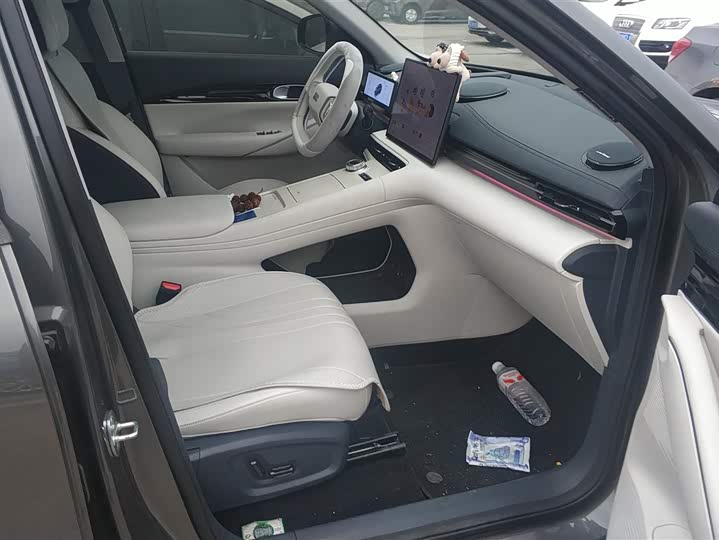 Фото 8 - Geely Galaxy E5