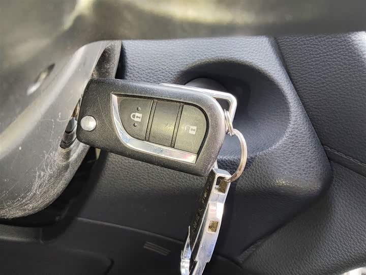 Фото 9 - Toyota Frontlander