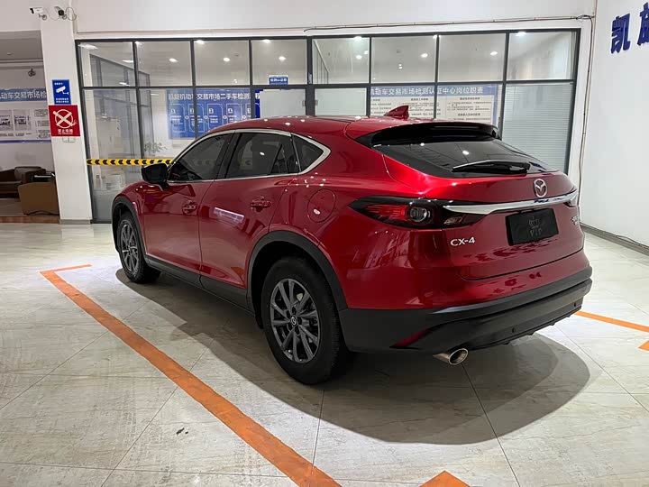 Фото 6 - Mazda CX-4