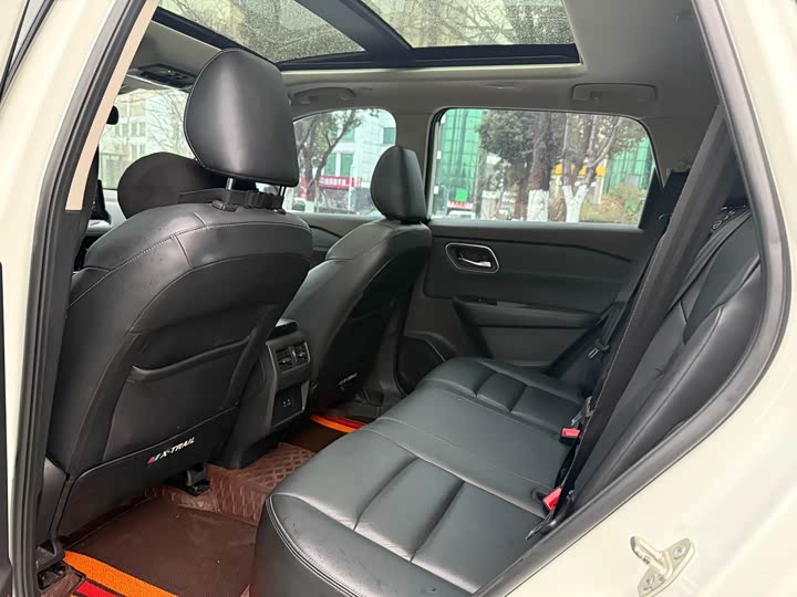 Фото 7 - Nissan X-Trail