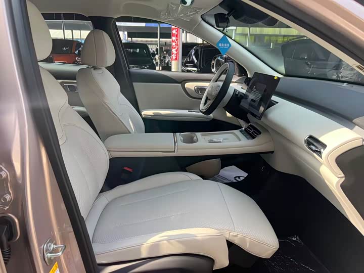 Фото 4 - Changan Qiyuan (Nevo) Q05