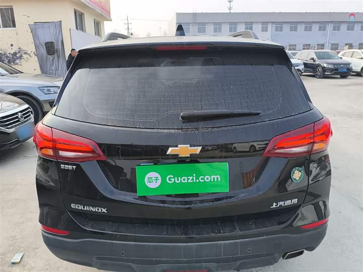 Фото 6 - Chevrolet Equinox