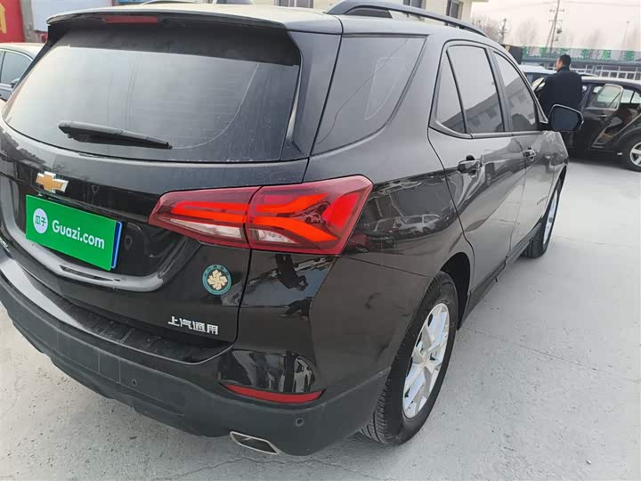 Фото 8 - Chevrolet Equinox