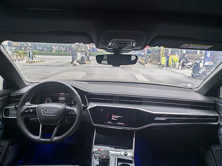 Фото 5 - Audi A6L