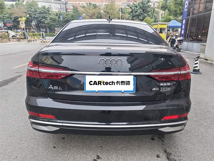 Фото 9 - Audi A6L