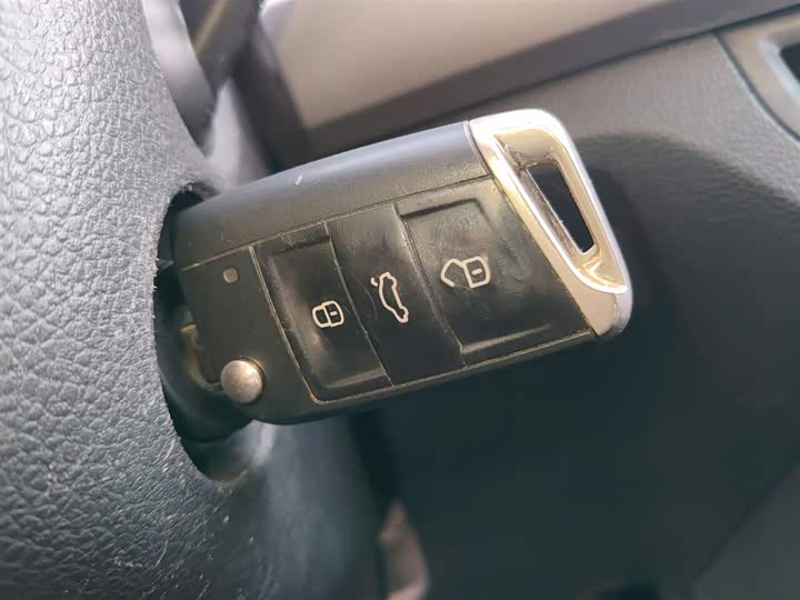 Фото 9 - Volkswagen Lavida