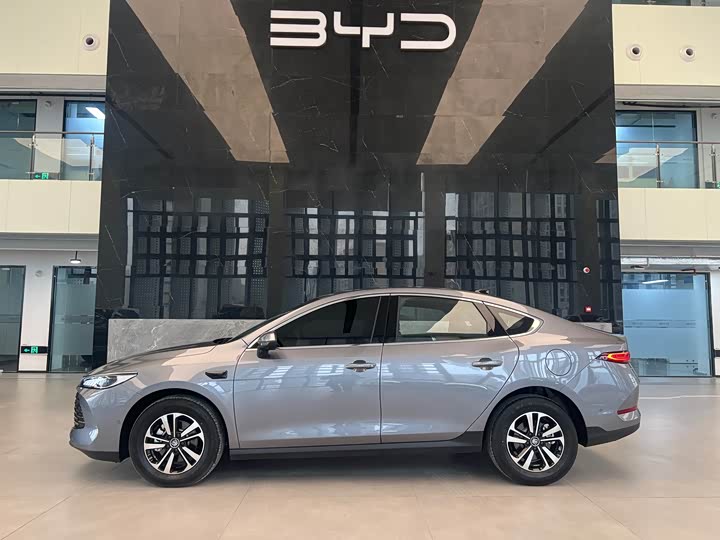 Фото 3 - BYD Qin Plus