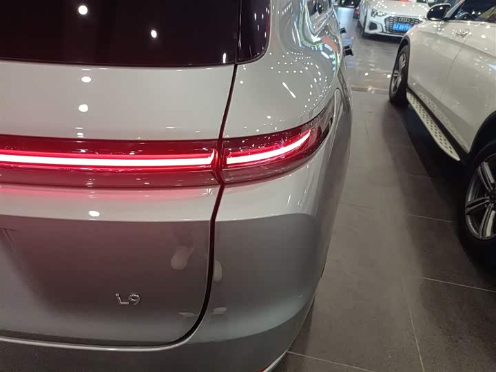 Фото 8 - LiXiang L9