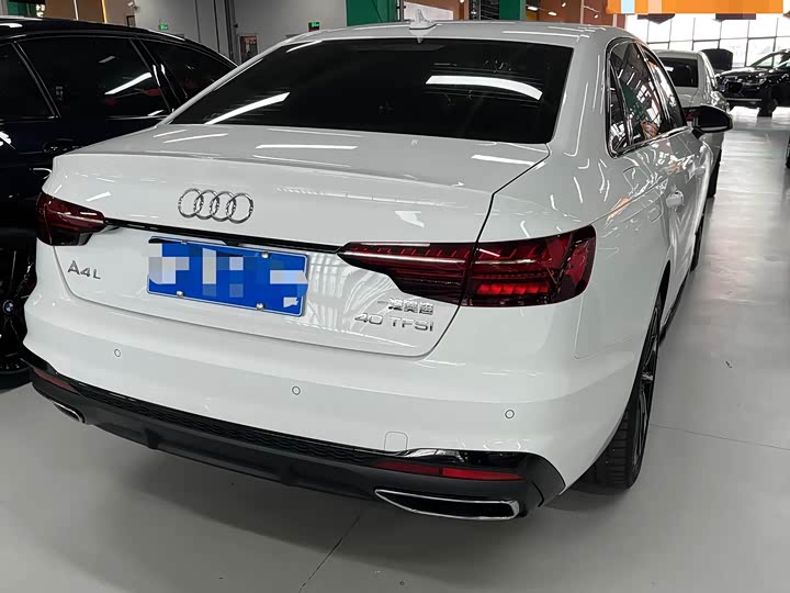 Фото 5 - Audi A4L