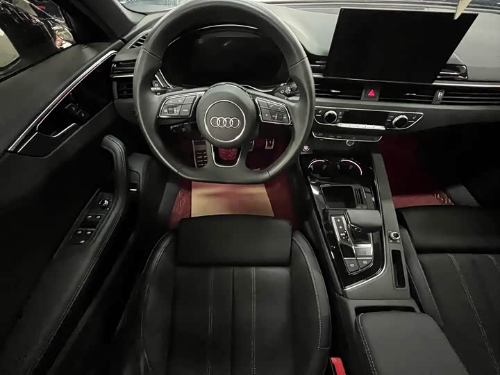 Фото 8 - Audi A4L