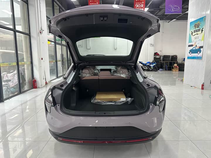 Фото 2 - XPeng Mona M03