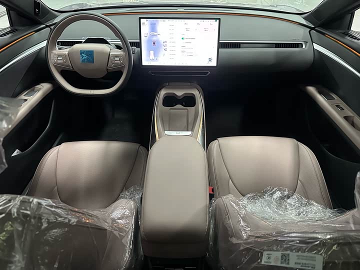 Фото 8 - XPeng Mona M03