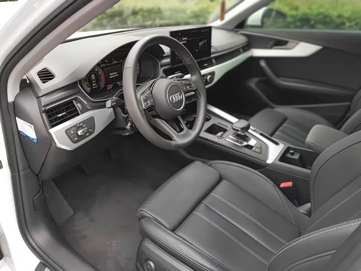 Фото 3 - Audi A4L