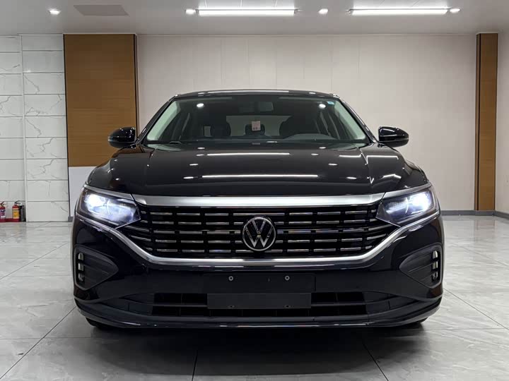 Фото 2 - Volkswagen Passat