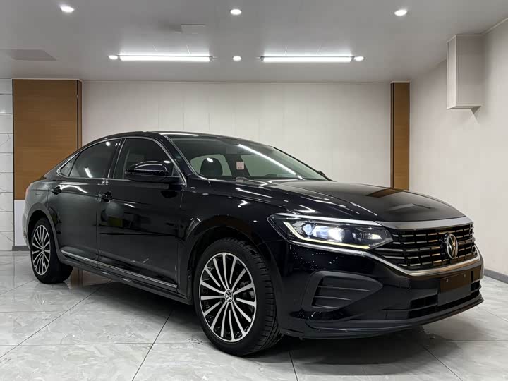 Фото 3 - Volkswagen Passat