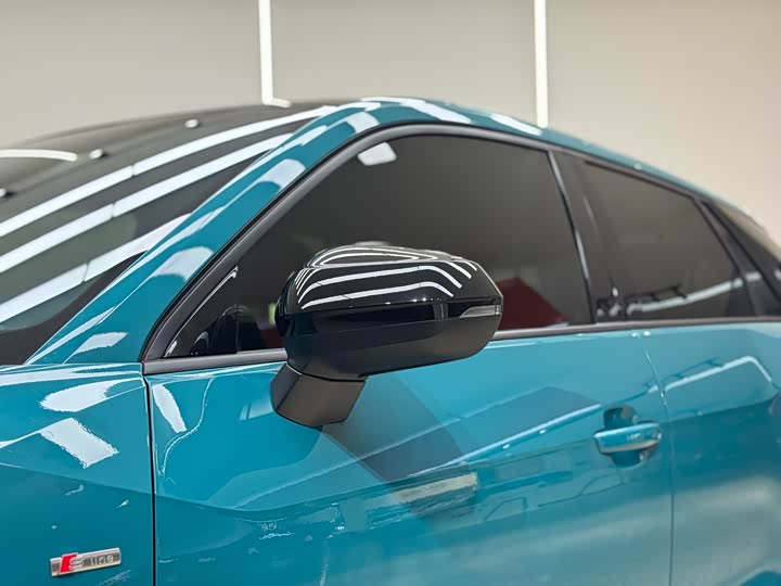 Фото 9 - Audi Q2L