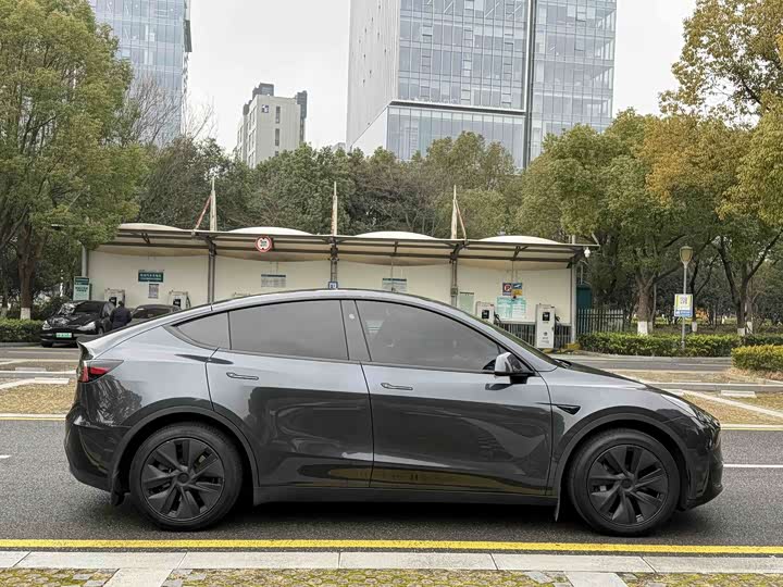 Фото 7 - Tesla Model Y