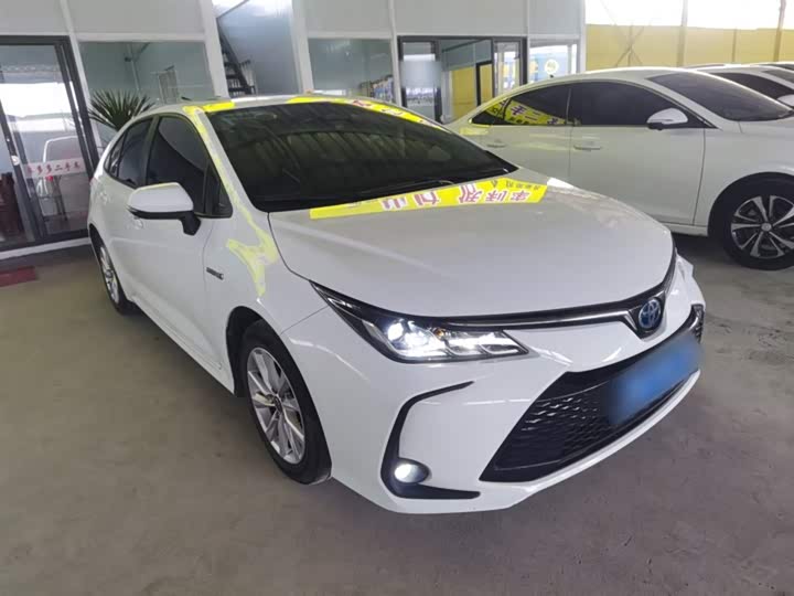 Фото 4 - Toyota Corolla