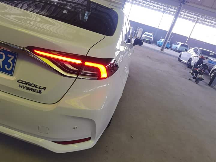 Фото 8 - Toyota Corolla