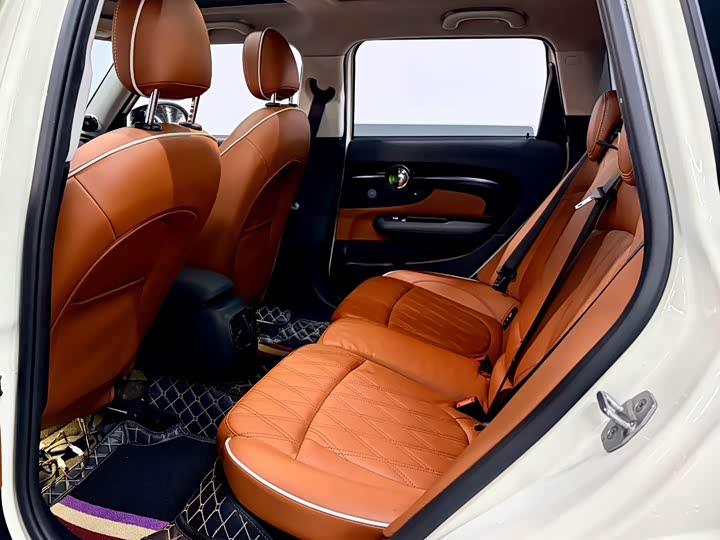 Фото 8 - Mini Clubman