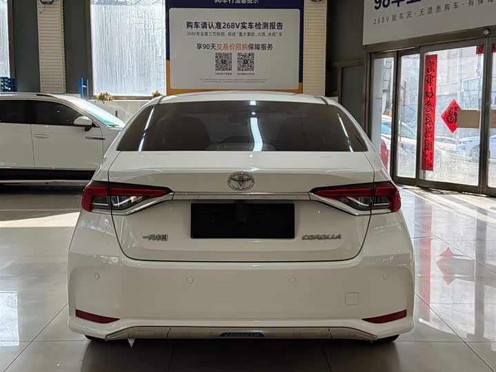 Фото 5 - Toyota Corolla