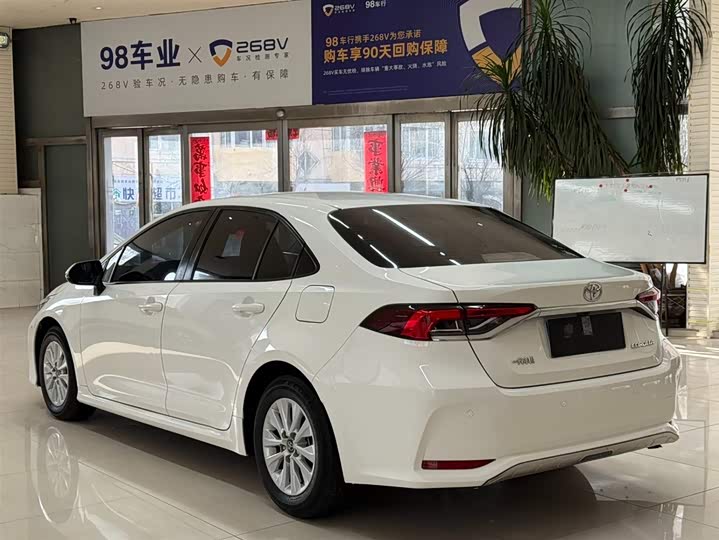 Фото 6 - Toyota Corolla