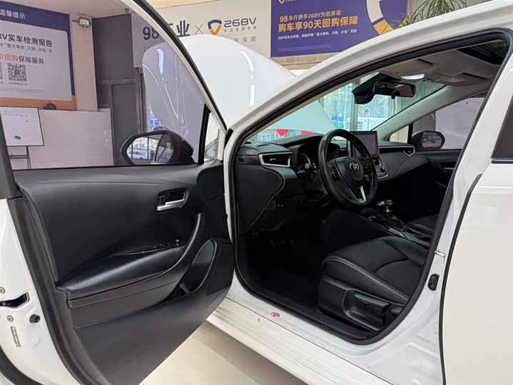 Фото 8 - Toyota Corolla