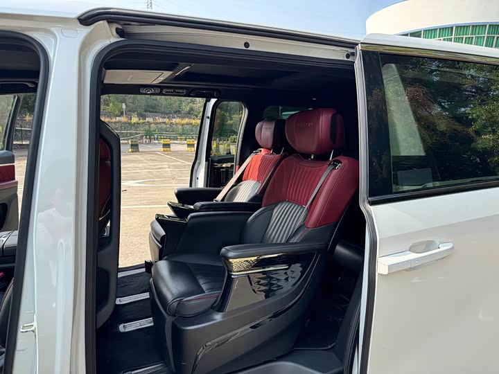 Фото 6 - GAC Trumpchi M8