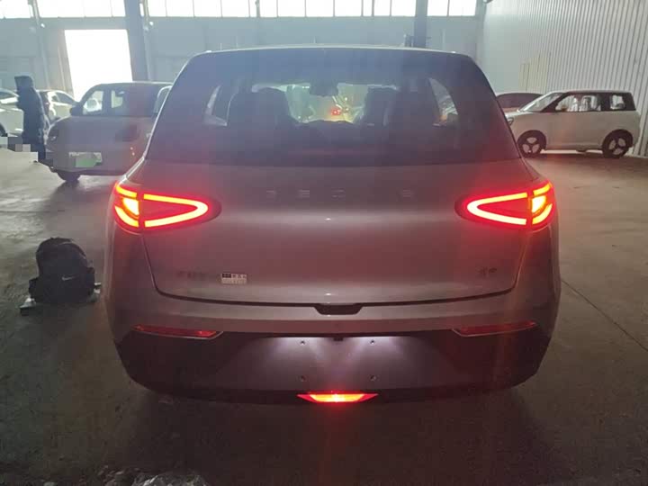 Фото 6 - Geely Galaxy Geome