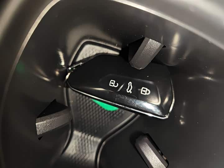 Фото 9 - Volkswagen ID.4 Crozz