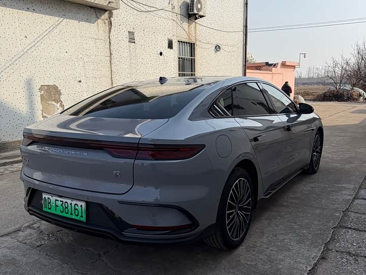 Фото 8 - BYD Han