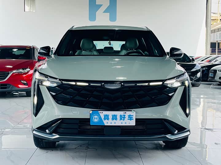 Фото 2 - Geely Atlas