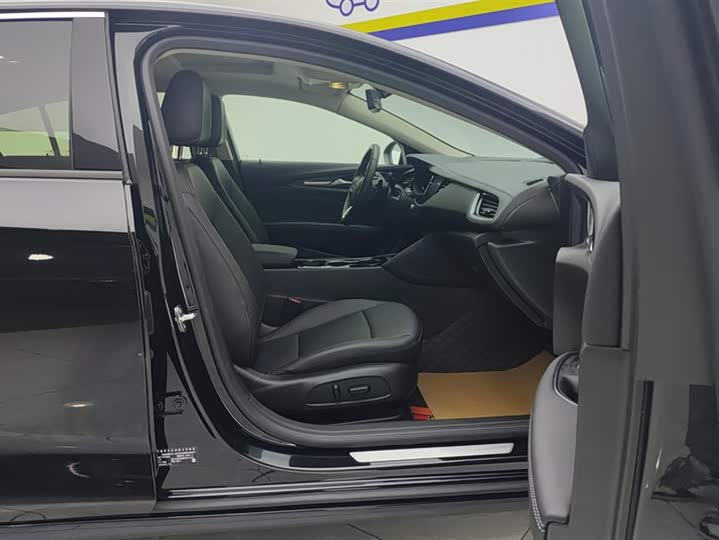 Фото 8 - Buick Regal