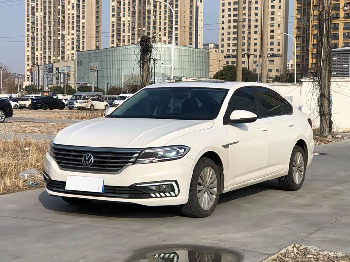 Фото 1 - Volkswagen Lavida