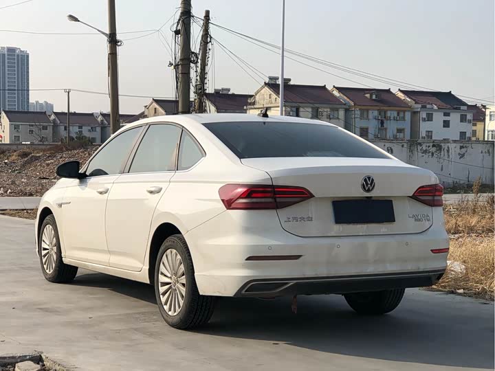 Фото 7 - Volkswagen Lavida