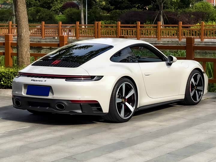 Фото 6 - Porsche 911