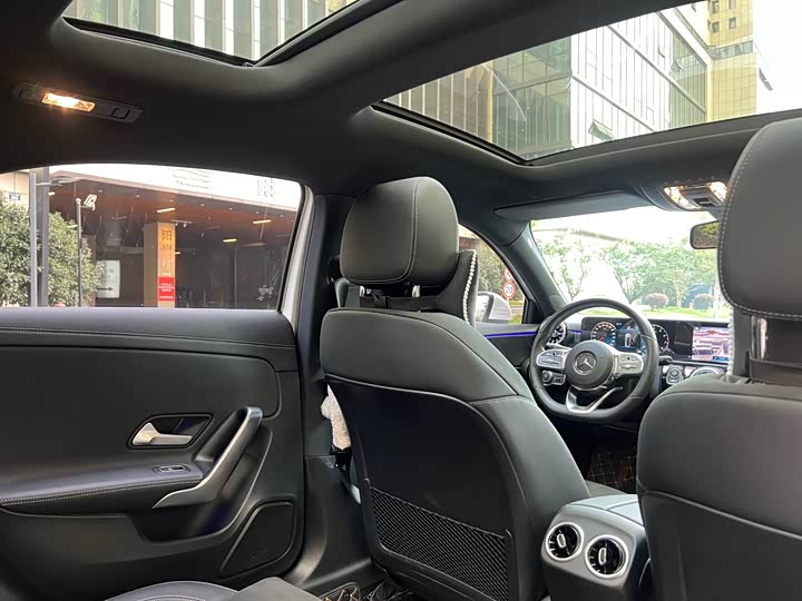 Фото 4 - Mercedes-Benz A-Class