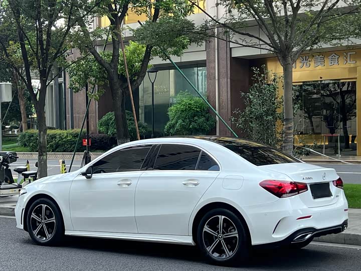 Фото 9 - Mercedes-Benz A-Class