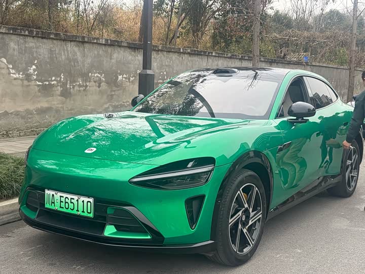 Фото 1 - Xiaomi YU7