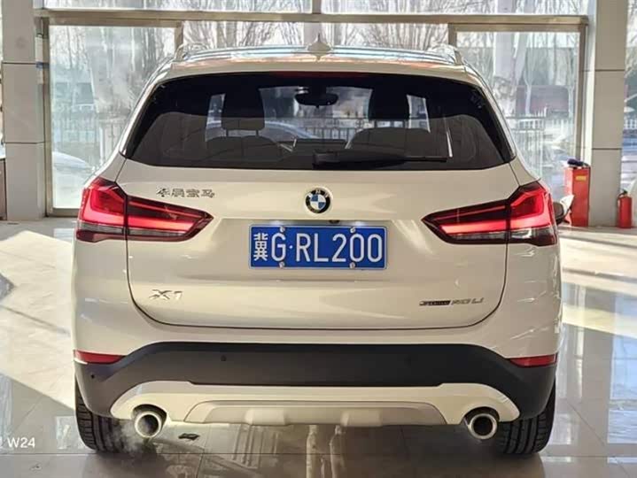 Фото 6 - BMW X1