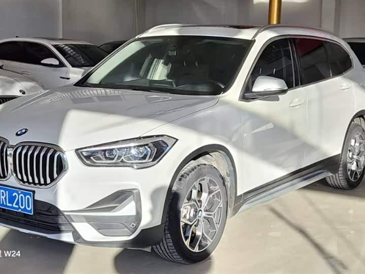 Фото 9 - BMW X1