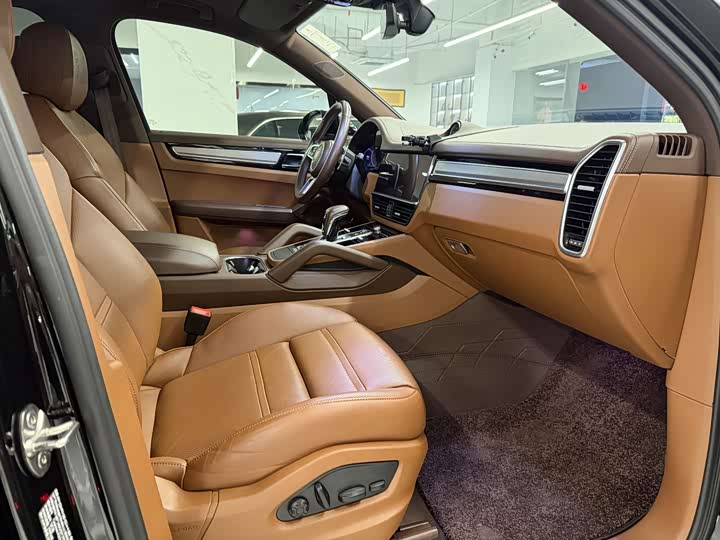 Фото 7 - Porsche Cayenne