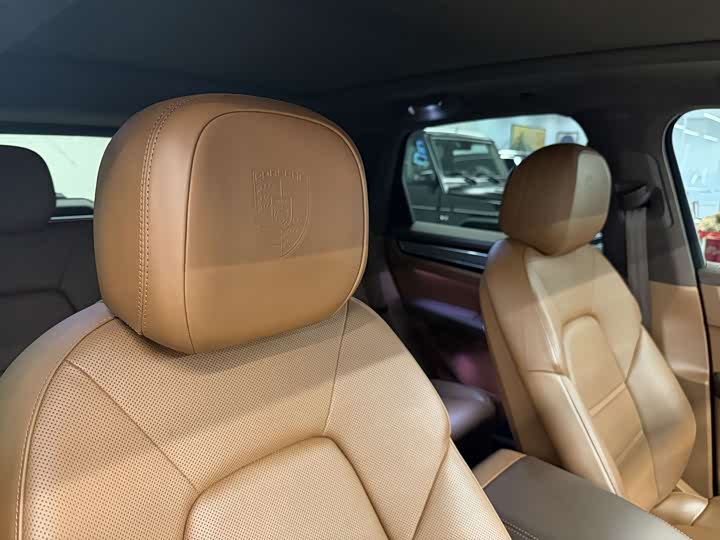 Фото 8 - Porsche Cayenne