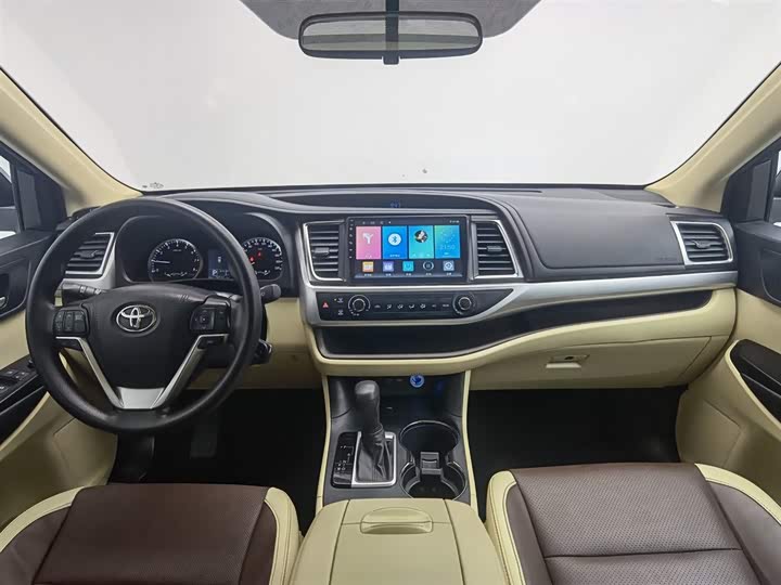 Фото 5 - Toyota Highlander