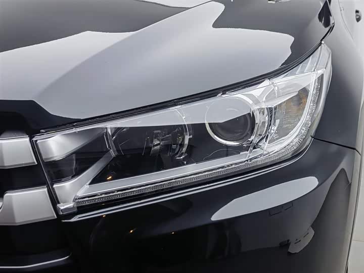 Фото 7 - Toyota Highlander