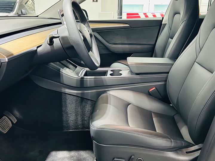 Фото 7 - Tesla Model Y